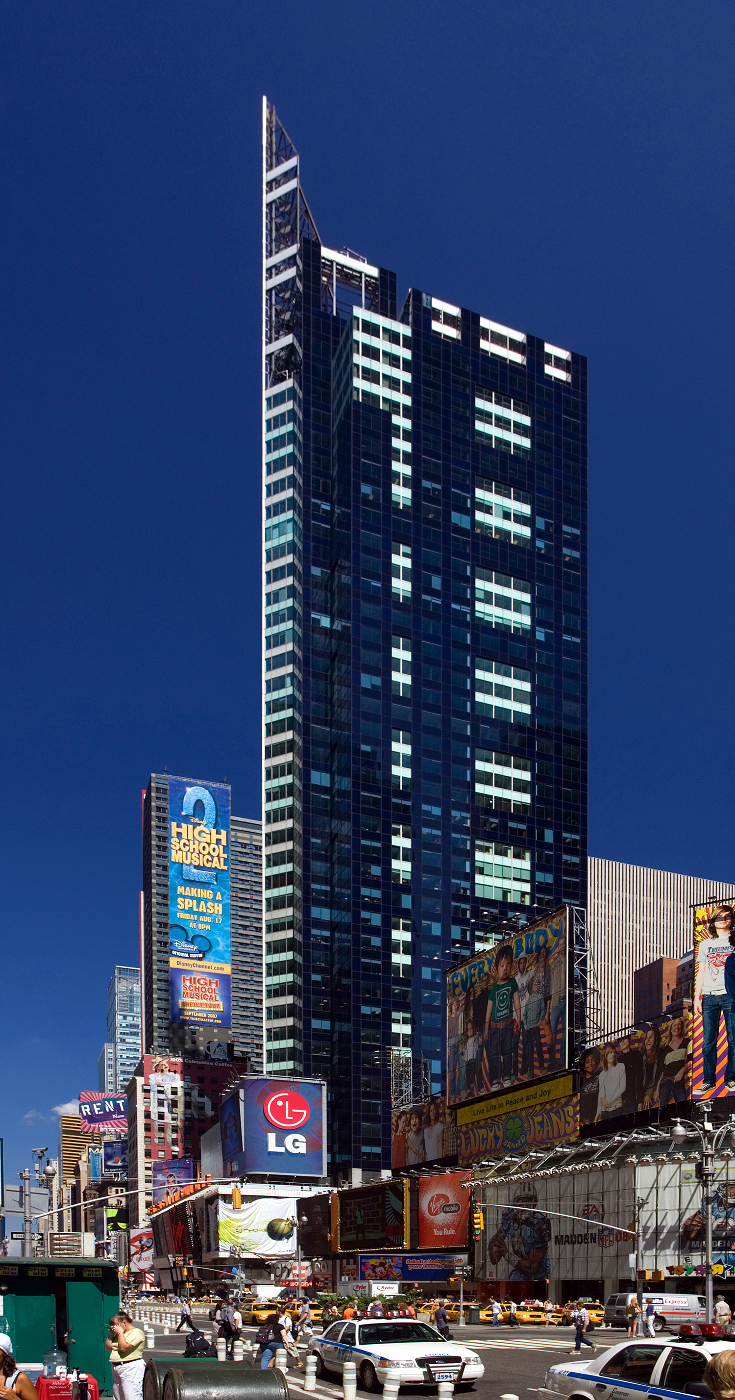 Bertelsmann Building, New York City - View from thre southwest. © Mathias Beinling